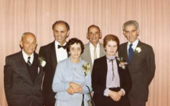 catsoulis-siblings-theo-marees-wedding-1985-harry-dave-mary-sim-nita-vince